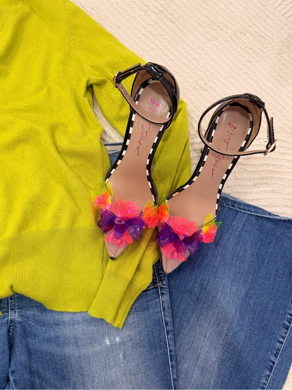 Betsey Johnson Floral Pointed Toe Flats Size 6.5 Multicolor 3D Flower Ankle Stra